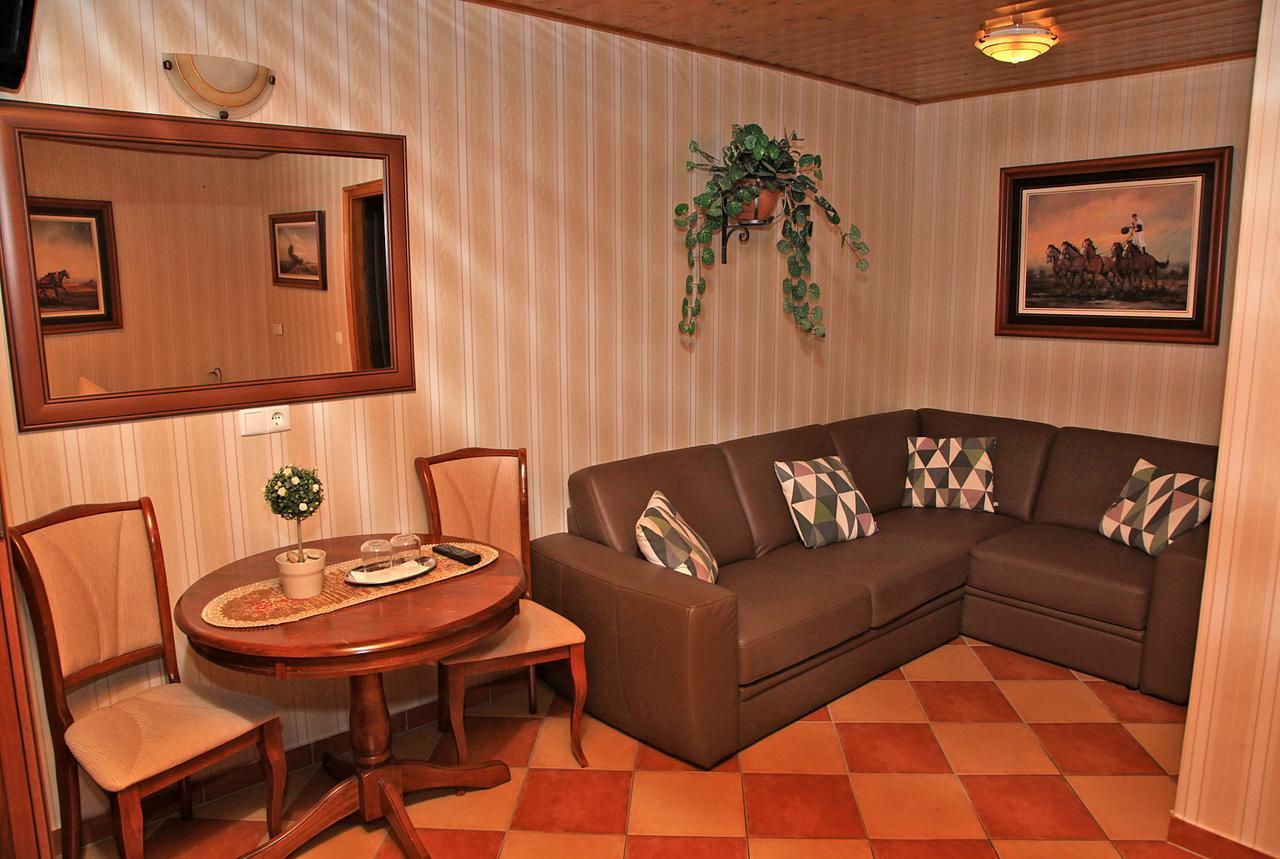 Motel Berenyi Fogado Nagyrécse Exteriér fotografie